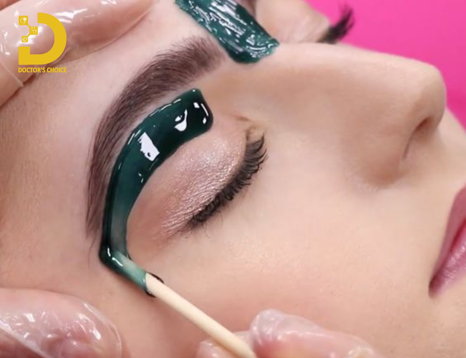 Dịch Vụ Triệt Lông Mày Ở HCM An Toàn, Hiệu Quả 12 Wax lông mày là phương pháp sử dụng sáp nóng hoặc sáp lạnh để loại bỏ lông mày