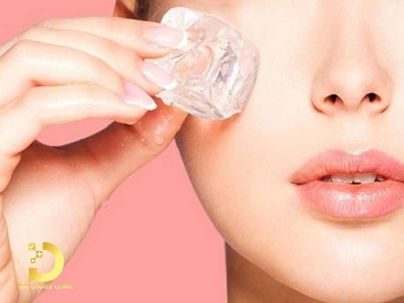 Mụn Viêm Đỏ Có Nên Nặn Không? Cách Điều Trị Tại Nhà Hiệu Quả 12 Chườm lạnh