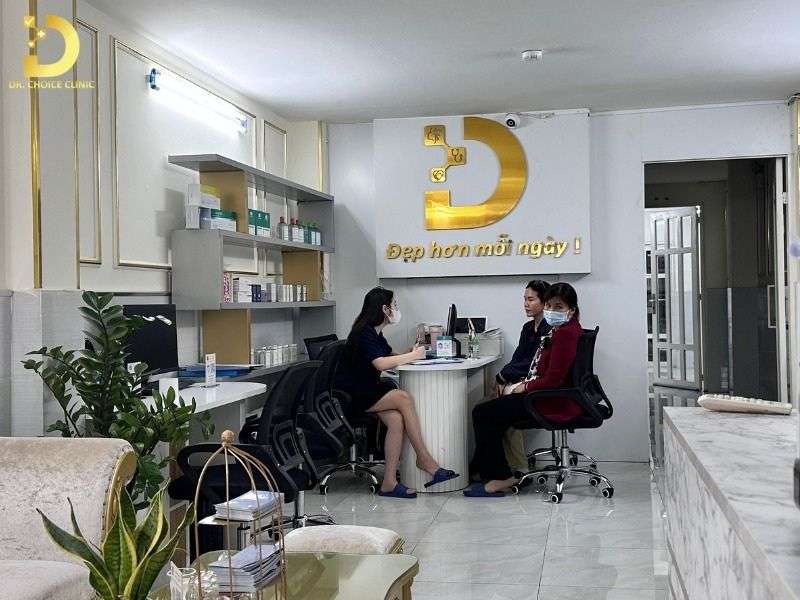 Mụn Viêm Là Gì? Nguyên Nhân, Phân Loại & Cách Điều Trị Hiệu Quả 16 Địa chỉ nào tại HCM điều trị mụn viêm an toàn, hiệu quả?