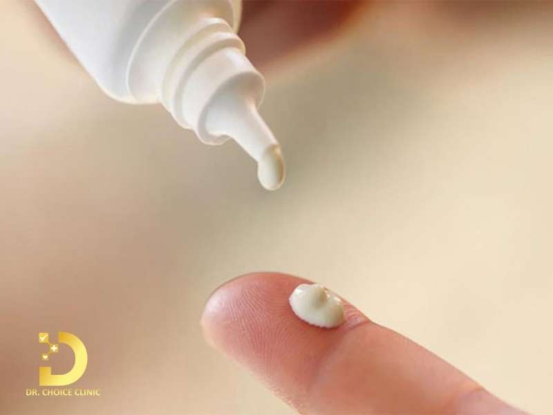 Mụn Bọc Là Gì? Nguyên Nhân, Các Loại Và Cách Điều Trị Hiệu Quả 11 Điều trị nội khoa – nền tảng kiểm soát mụn bọc từ gốc rễ