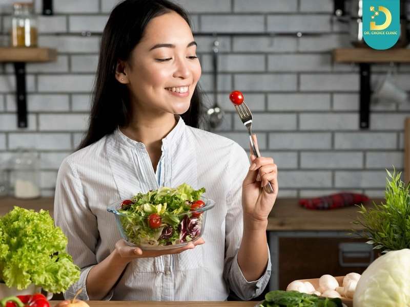Chế Độ Ăn Cho Người Bị Mụn: Nên Ăn Gì & Kiêng Gì Để Da Nhanh Phục Hồi? 15 vi sao che do an anh huong truc tiep den tinh trang mun