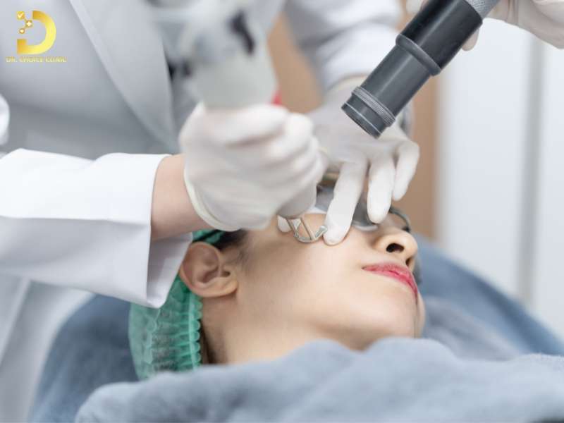 Đồi Mồi: Dấu Hiệu, Nguyên Nhân & Cách Điều Trị Hiệu Quả 15 Điều trị đồi mồi bằng công nghệ cao tại phòng khám
