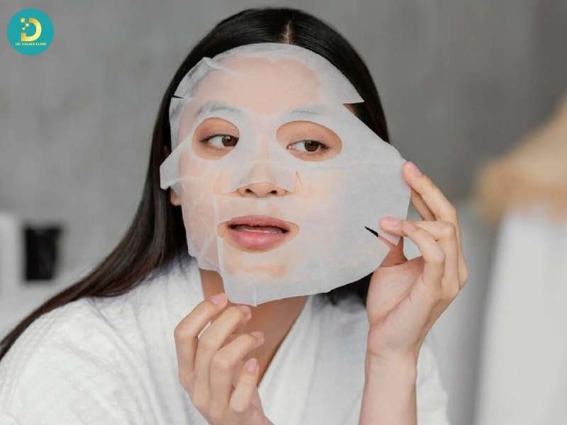 Nặn Mụn Có Tốt Không? Nguyên Tắc & Quy Trình Nặn Mụn Đúng Cách 20 Làm dịu, kháng viêm và hỗ trợ phục hồi da