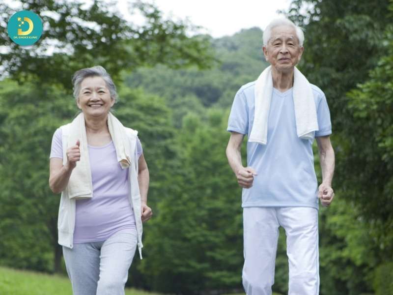 Cẩm Nang Chăm Sóc Da Toàn Diện Cho Tuổi Trung Niên 16 Lối sống ảnh hưởng trực tiếp đến tốc độ lão hóa da