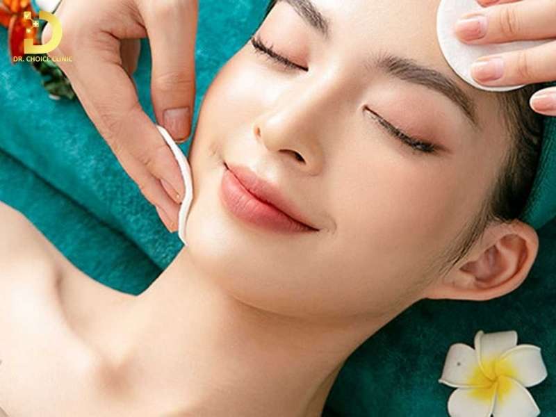 Massage Mặt Chống Lão Hóa: Lợi Ích & Top Phương Pháp Hiệu Quả 14 Quy trình thực hiện massage mặt cơ bản chuẩn y khoa gồm những bước nào?