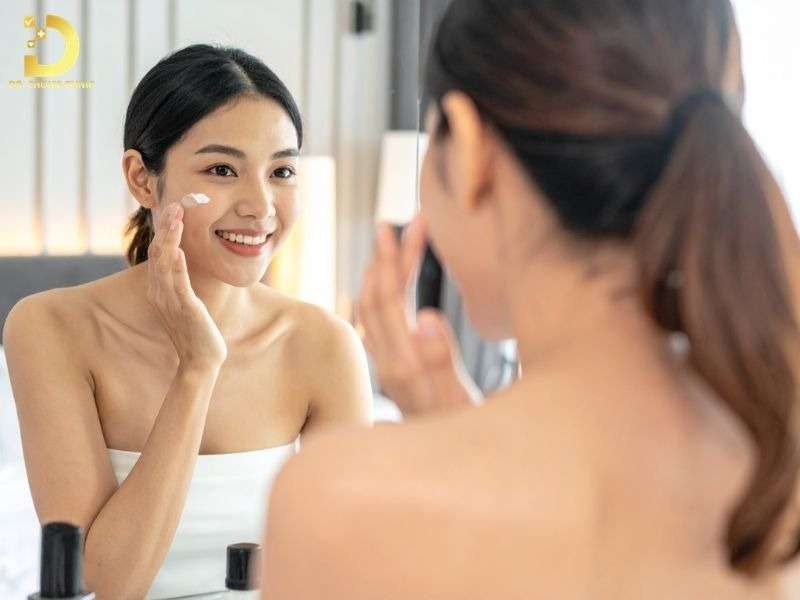 Thoa Kem Dưỡng Ẩm Như Thế Nào Đúng Cách? 13 Những sai lầm phổ biến cần tránh khi dùng kem dưỡng ẩm