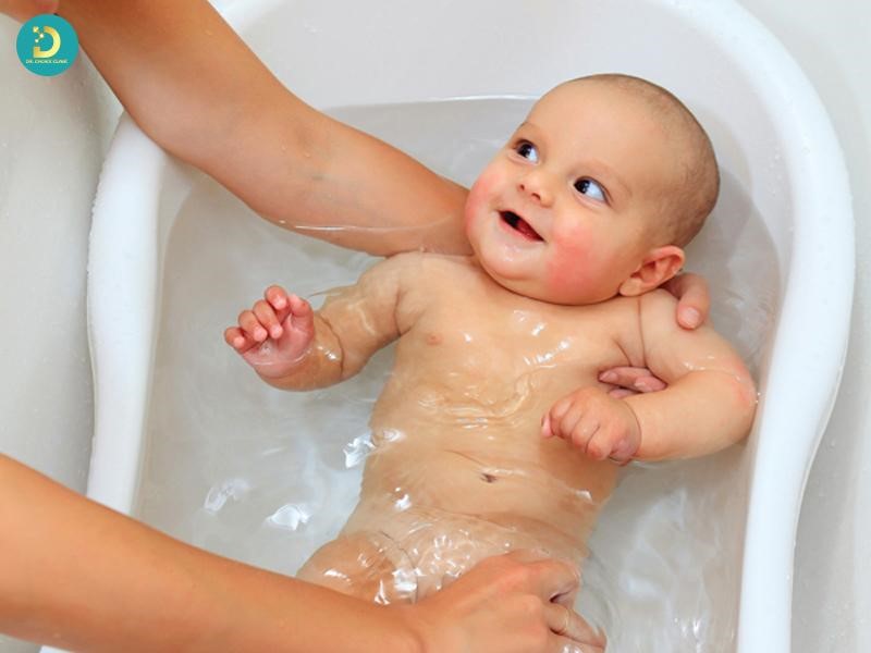 Viêm Da Cơ Địa Ở Trẻ Em: Dấu Hiệu Và Phác Đồ Điều Trị 12 Vệ sinh và chăm sóc da đúng cách mỗi ngày